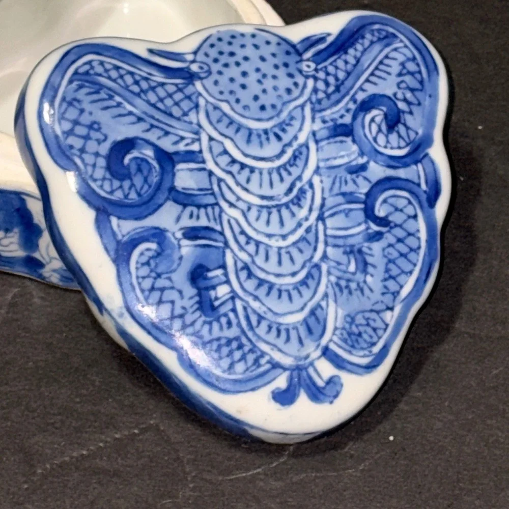 Unbranded blue white